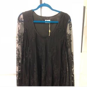 Show me your mumu dress, size L. Never been worn